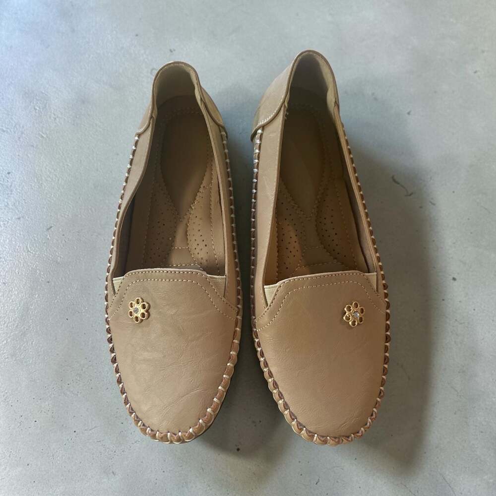 Women's Casual Slip-On Orthopedic Comfort Loafers with Flower Detail